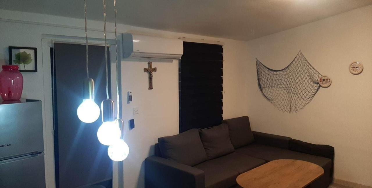 Apartman Kety Vir Exterior foto