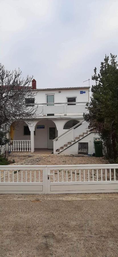 Apartman Kety Vir Exterior foto
